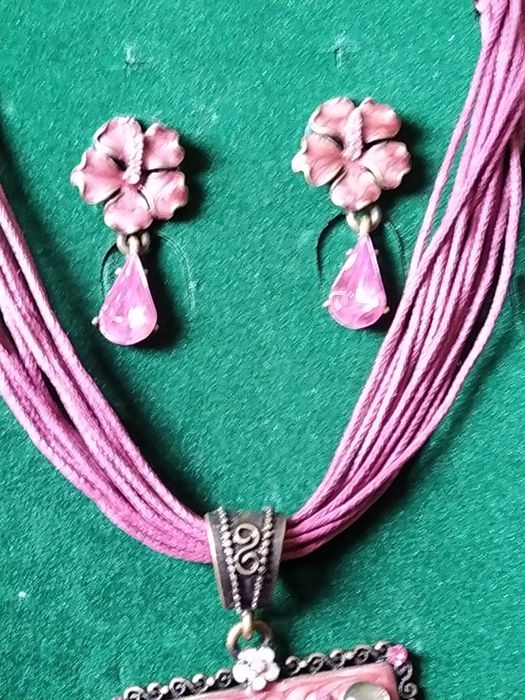 Кулон и серьги "Fashion Jewelry" - подарок к празднику.