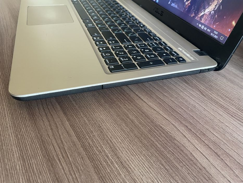 Игровой ноутбук Asus/i3-4005/8 GB/ 480 SSD/GeForce 920M 2 GB