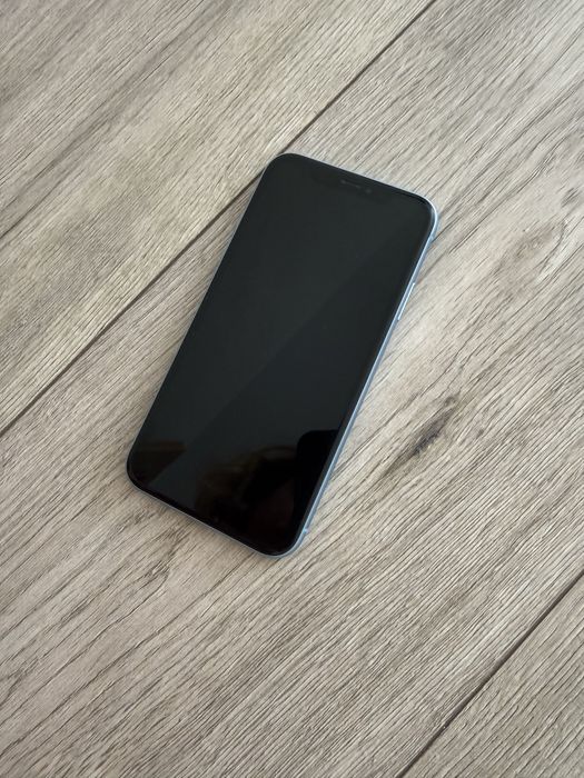 Телефон iphone xr 64 гб Голубой в отличном состоянии