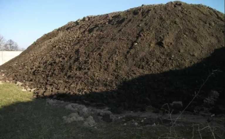Ziemia ogrodowa przesiewana czysta bez kamieni humus czarnoziem