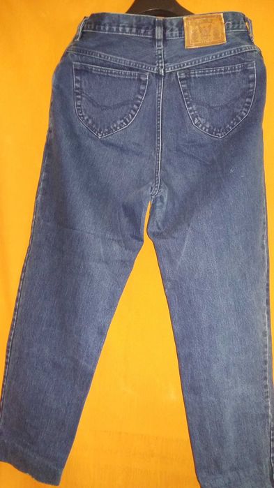 Spodnie dżinsowe damskie. Jeans L.E.I.