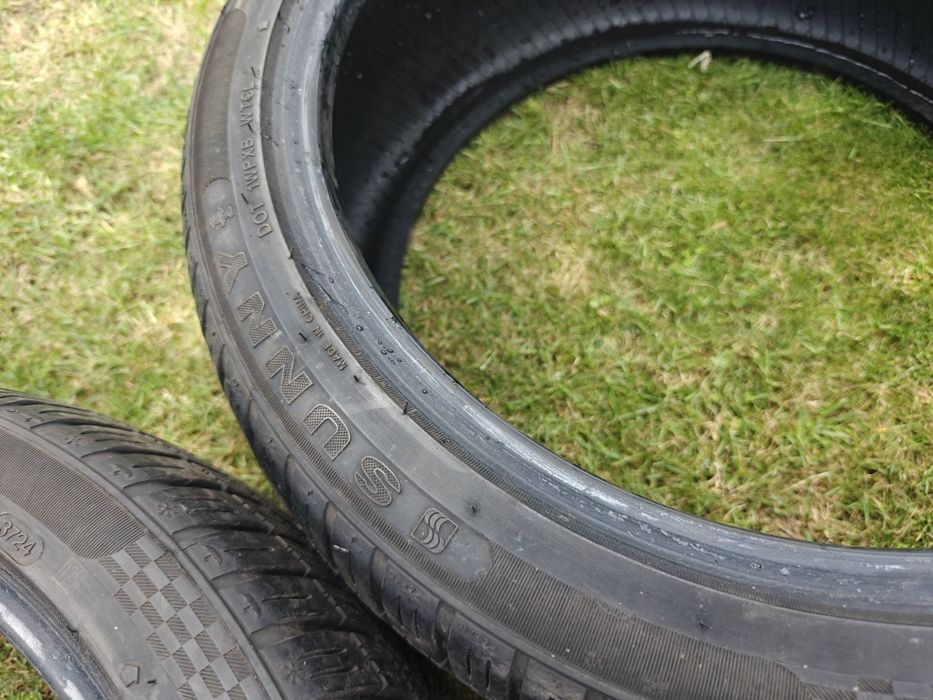 Opony wieloseozonowe 18" 225/40 i 235/40 jak nowe