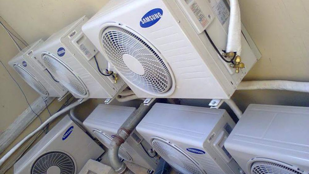 Técnico de ar condicionado instalação e reparação