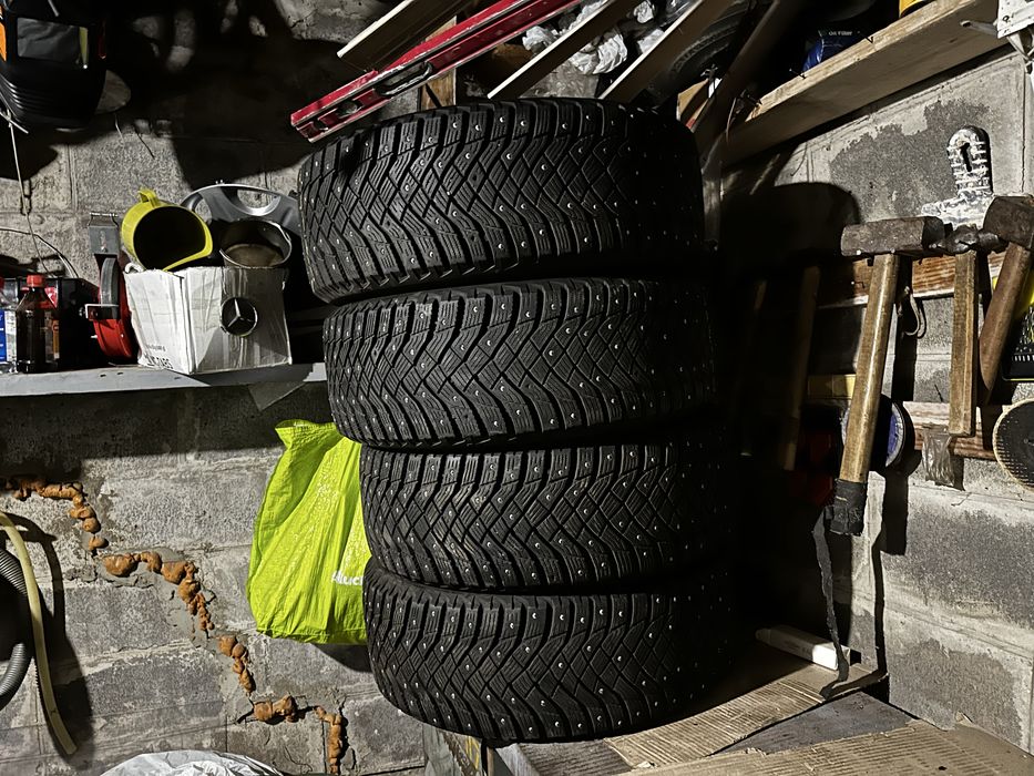 Goodyear 225 55 r17 стан Нових