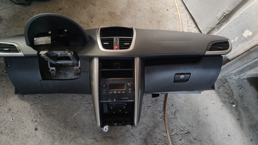 Konsola Deska Peugeot 207