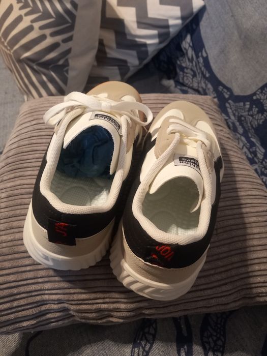 Par Ténis Feminino Novos 40 Pequeno