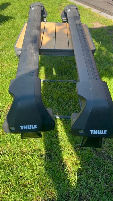 Thule WingBar Edge – kompletny bagażnik dachowy, czarny