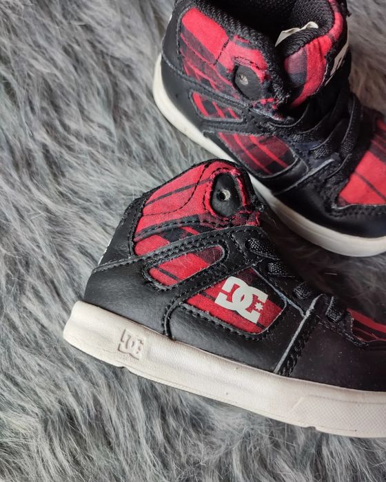 Кеди з шкіряними вставками