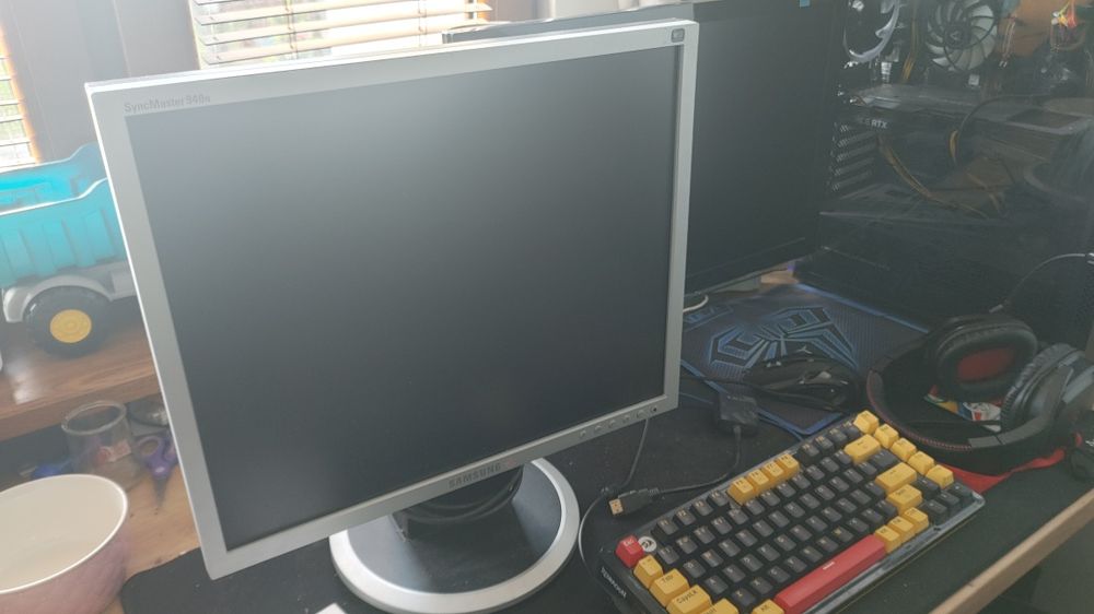 Samsung Sync Master 940N