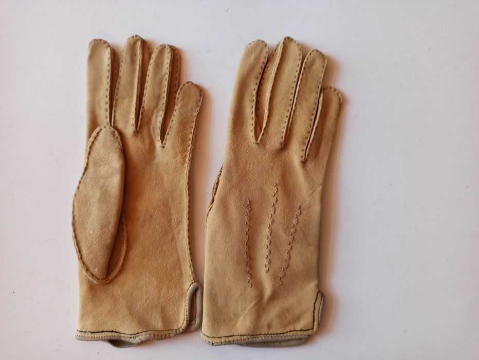 PRL Rękawiczki damskie z irchy