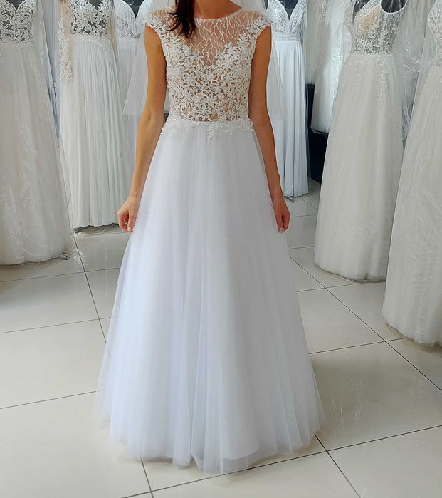 Piękna biała suknia ślubna, szyta na 168cm, dla szczupłej osoby+welony