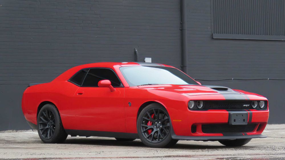 Dodge Challenger SRT Hellcat      2017