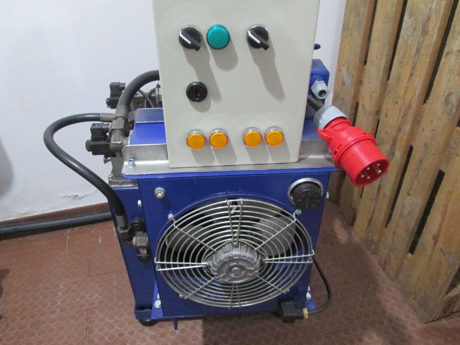 Centralina trifásica 5.5 KW dupla