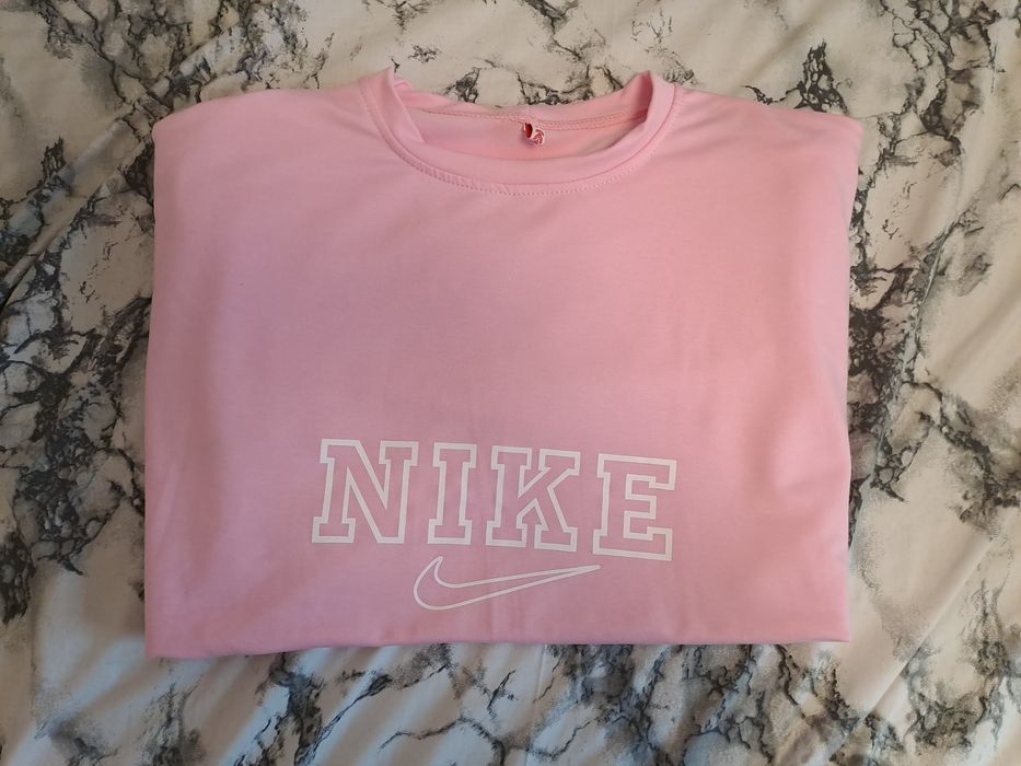 Кофта Nike рожева