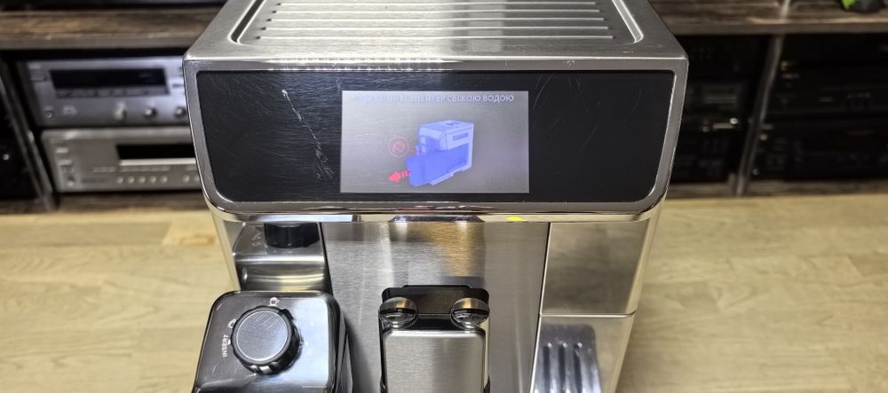 Кавова машина Delonghi PrimaDonna Elite