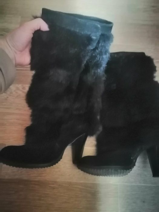 Продам шкіряні зимові чобітки