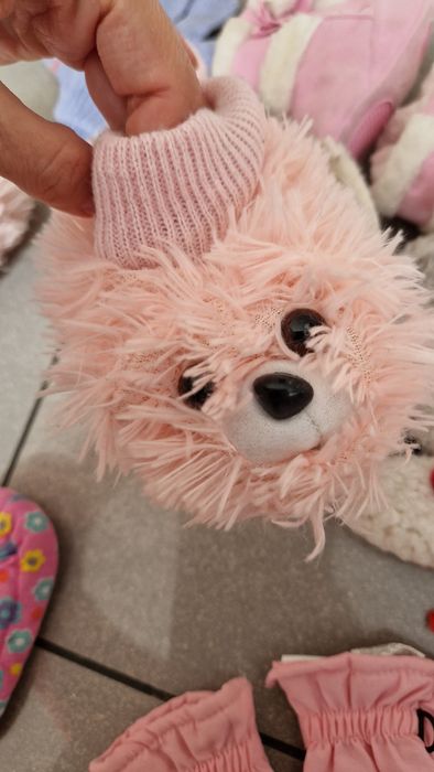 Zestaw rekawiczek, bucikow, opasek dla dziewczynki