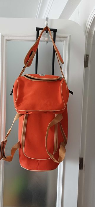 Trolley de cabine com rodas e pega extensível e necessaire igual