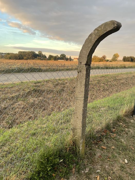 Slupki betonowe używane