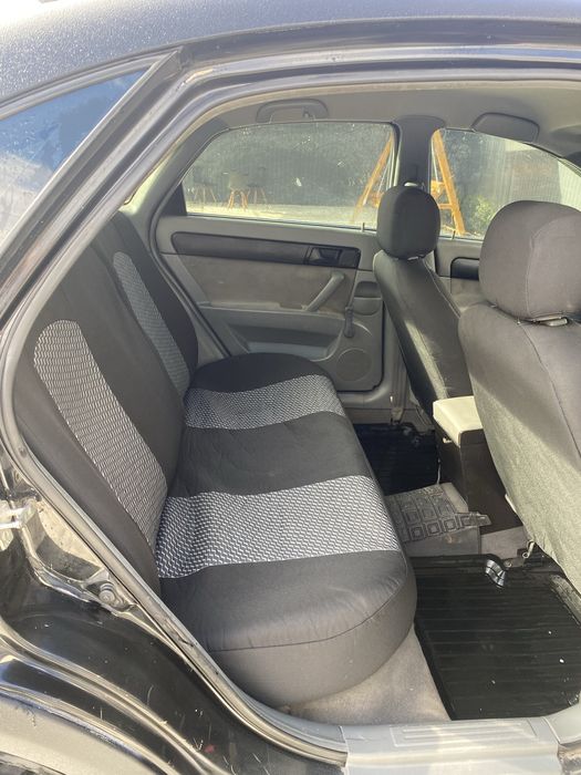 Лачетты седан 1.6