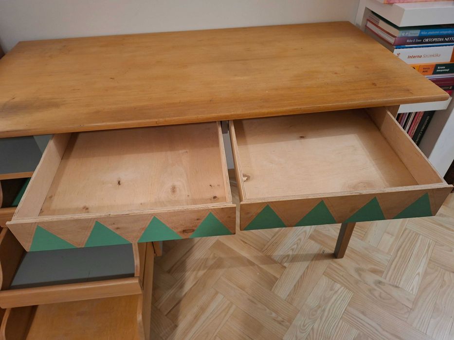 Stolik PRL proj.M.Puchała