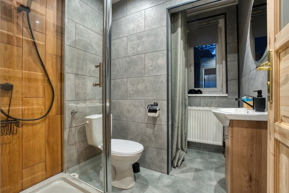 Tanie pokoje w centrum, balia, parking, ogólnodostępna kuchnia.