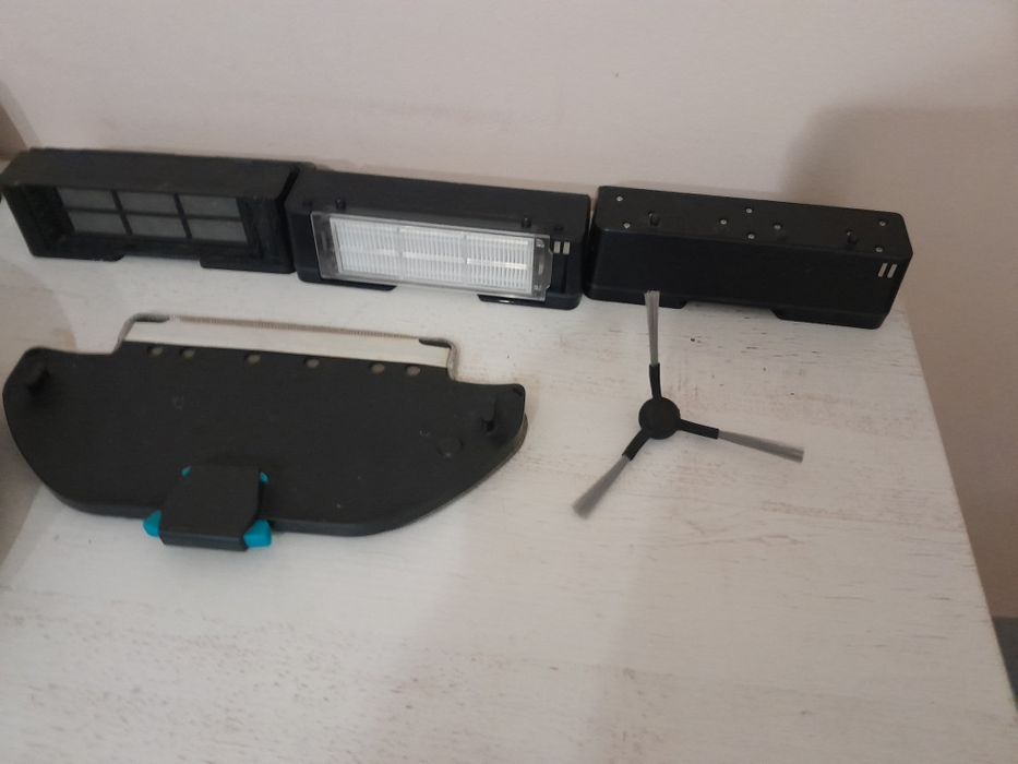 Моющий робот пылесос