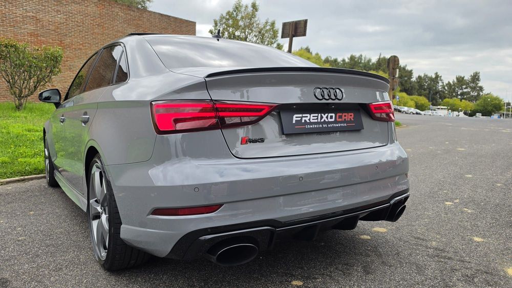 Audi RS3 Limousine S tronic