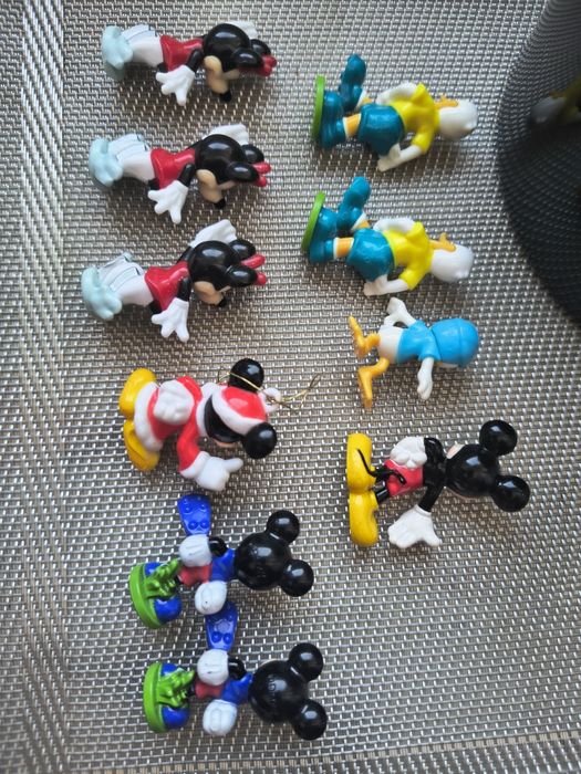 Figurki z jajek niespodzianek Myszka Miki i Kaczor Donald