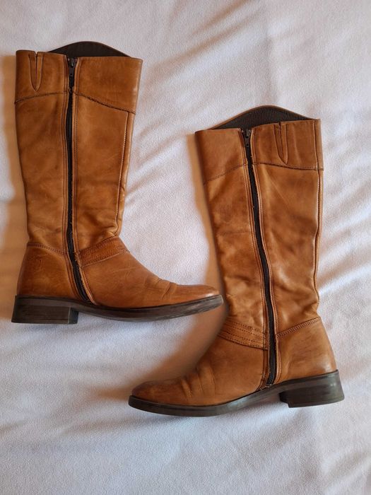 Botas cano alto pele castanha
