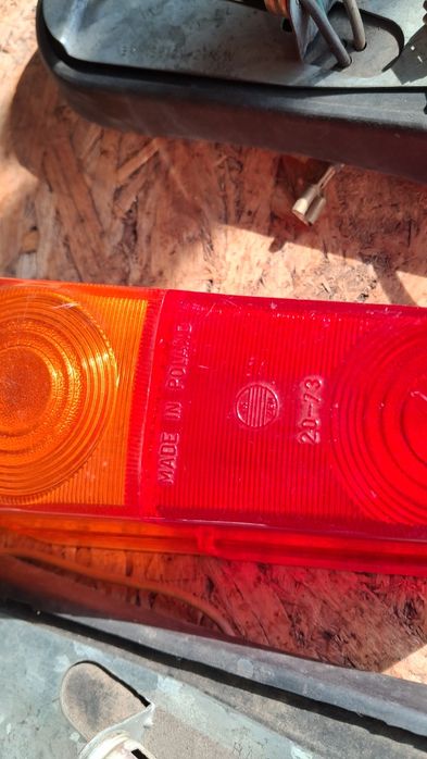 Lampy tylne do syreny.