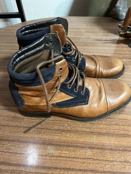 Bonitas botas em pele