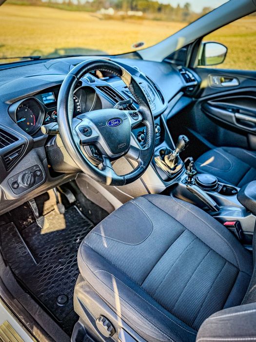 Ford Kuga / 2015 / 105.000 KM / Pełen Serwis Ford ///