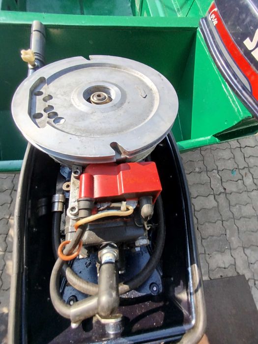 Продам гребную лодку Ерш