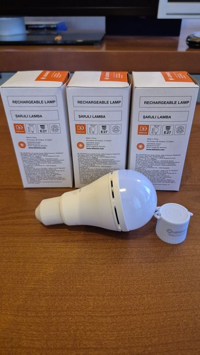 LED лампа  LEDVANCE с аккумулятором. A 60W. 8W/865. 230V E 27 .