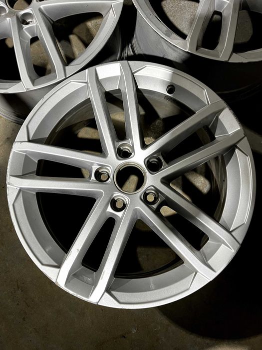 Jantes originais Volkswagen Golf VII GTD 17 5x112