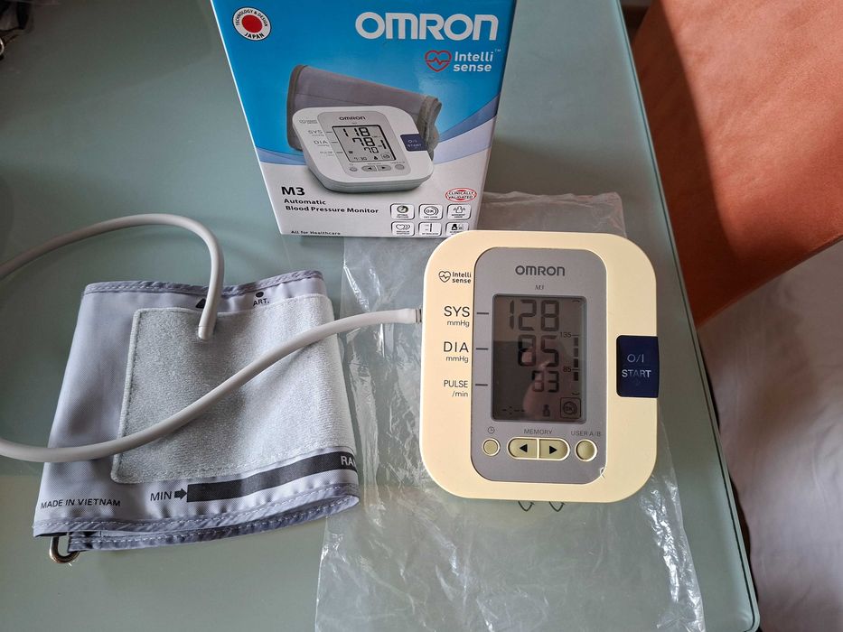 Ciśnieniomierz naramienny elektroniczny OMRON M3