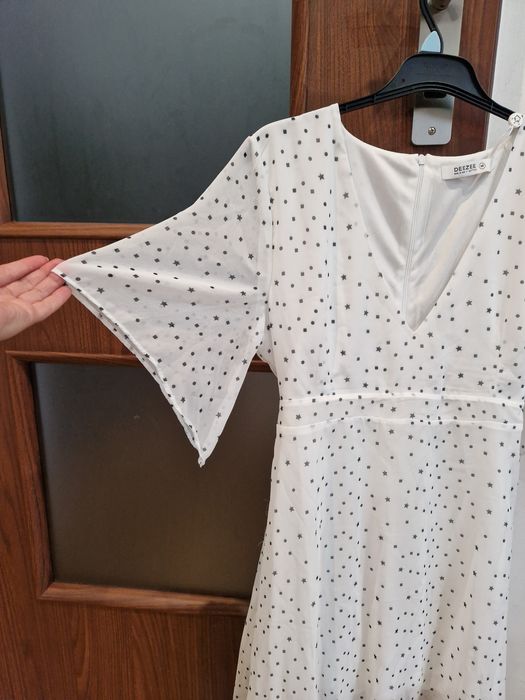 Sukienka Deezee M nowa, lekka, mgielka