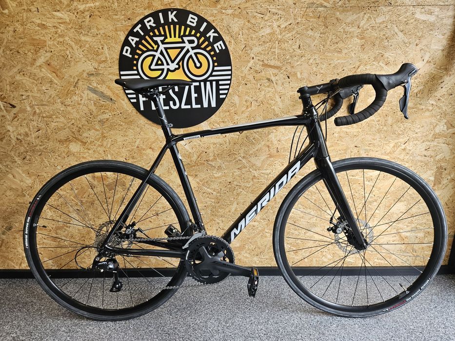 Nowy rower szosowy MERIDA SCULTURA 200  szosa Disc Sklep rowerowy PATRIK BIKE Pleszew  gwarancja Raty