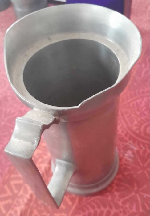 Caneca / Medidor Antigo em Estanho