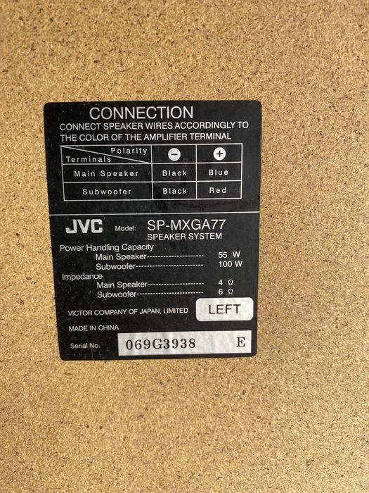 Colunas JVC em bom estado