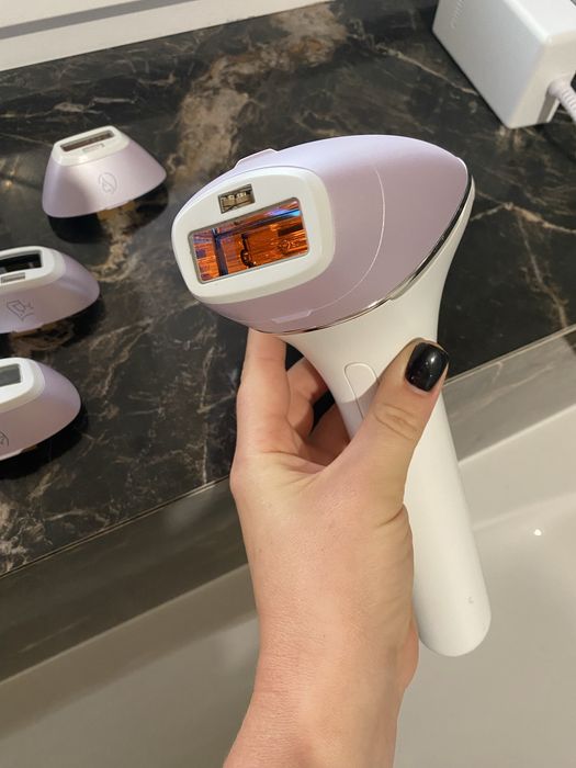 PHILIPS BRI947 — Оригінальний фотоепілятор  IPL