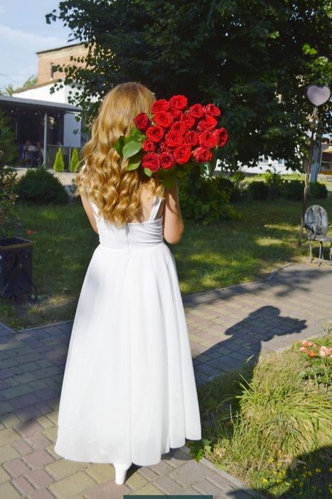 Плаття корсетне,біле на випускний S