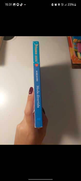 Livro: Princesas secretas- moda divertida (livro 9)