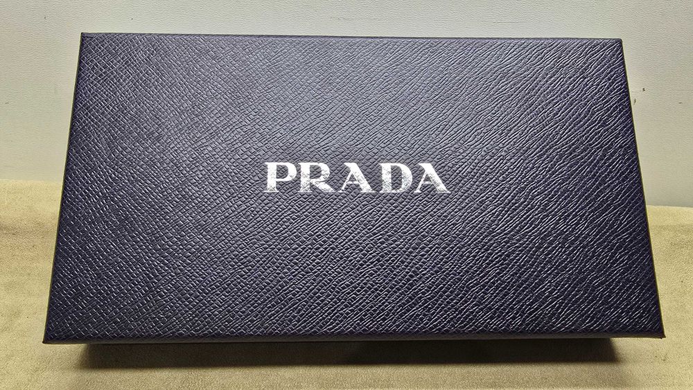 Damski portfel Prada