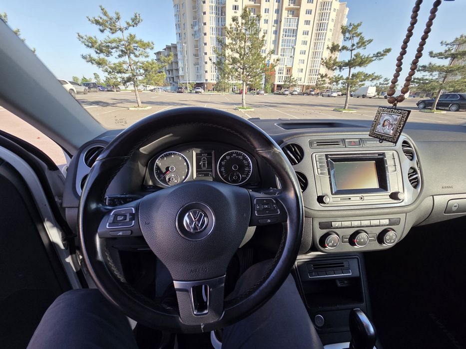 Volkswagen Tiguan 2015 VIN WVGAV7AX4GW512213 фото оголошення 9 з 24