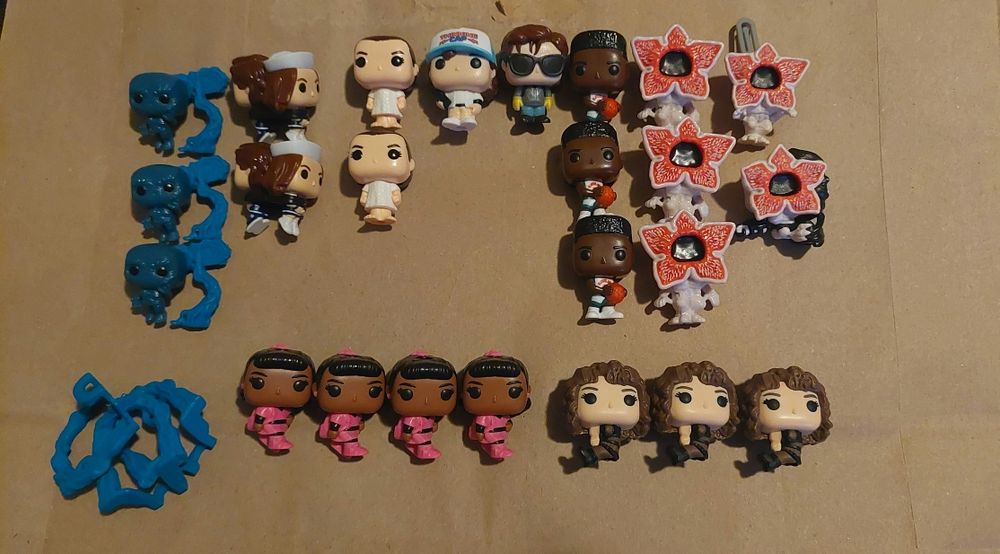 TROCO ou VENDO figuras de Stranger Things