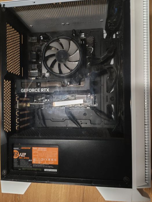 Desktop gaming top