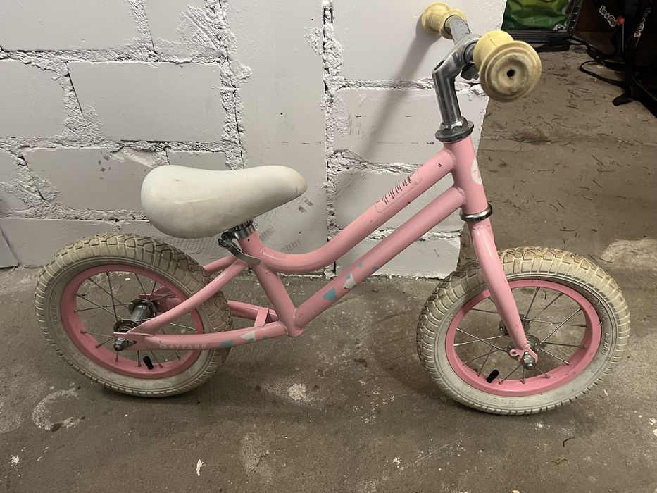 Rowerek biegowy dla dziewczynki