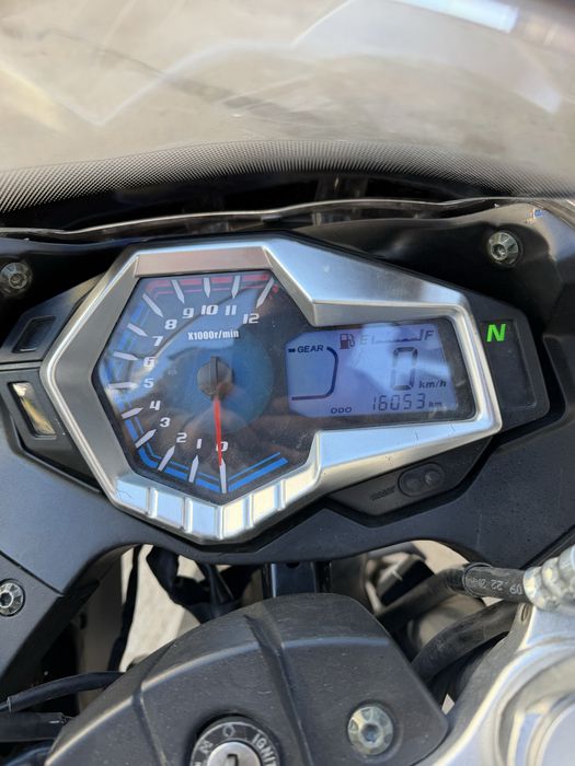 Продам мотоцикл Loncin Gp250
